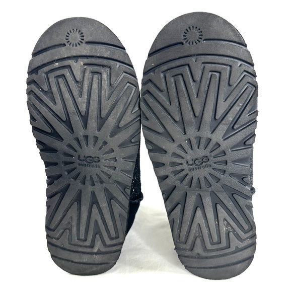 UGG Girl Size 3 Black Glitter Leather Boot Sheepskin Lining Short Winter Outdoor - Picture 7 of 9